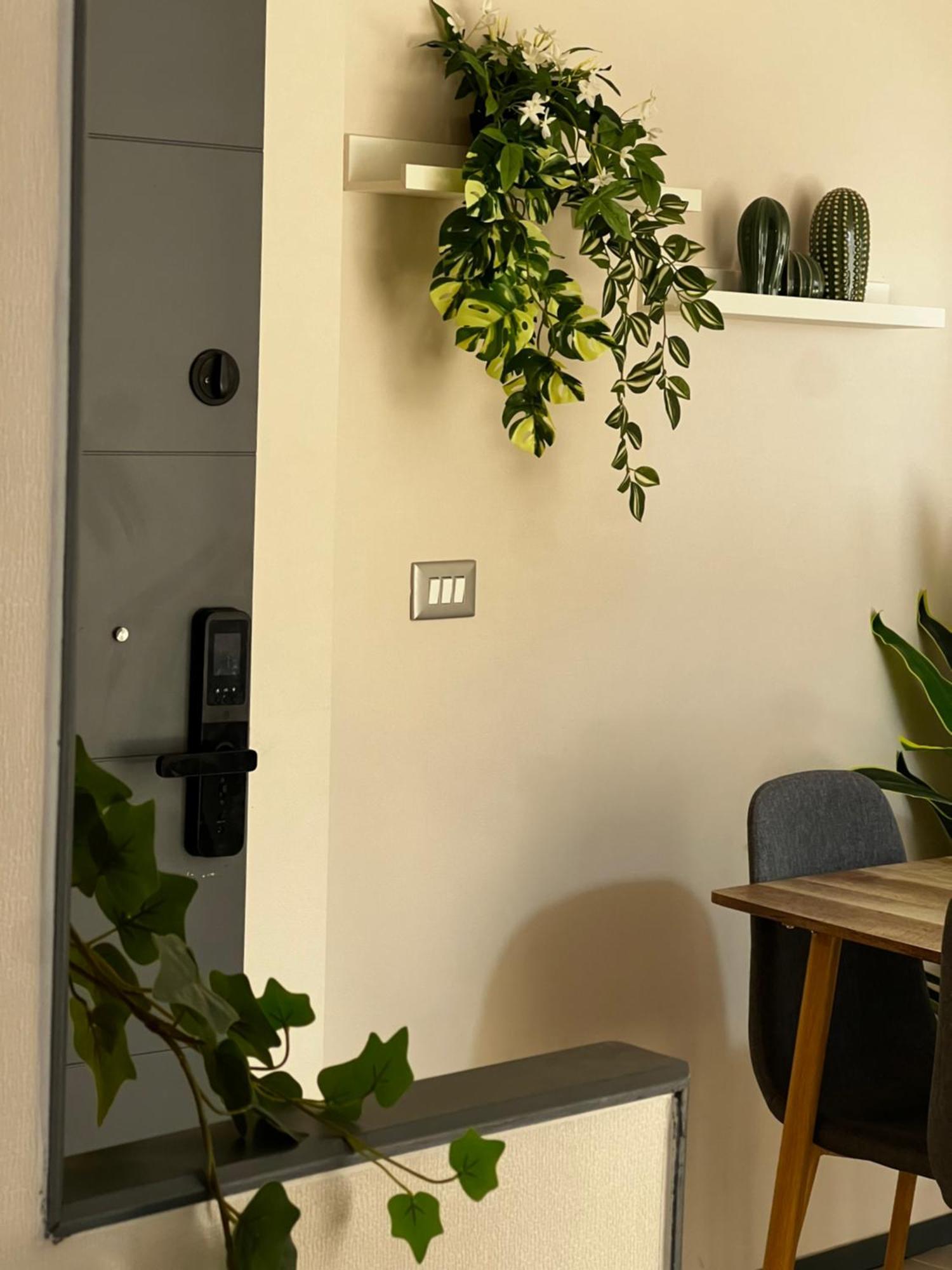 Aparthotel Centrico , Comodo , Wifi , Parking Privado *